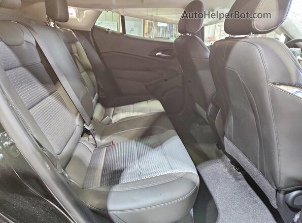 KL77LHEP9SC184783 2025 CHEVROLET TRAX Черный Вид задней части салона