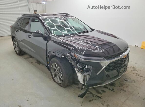 KL77LHEP9SC236915 2025 CHEVROLET TRAX Черный Передняя правая четверть