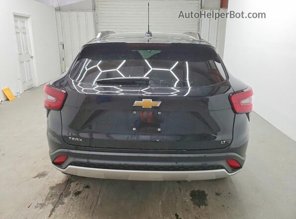 KL77LHEP9SC236915 2025 CHEVROLET TRAX Черный Вид сзади