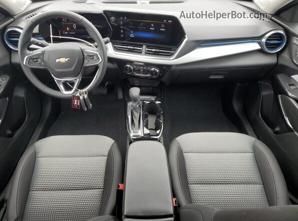 KL77LHEPXTC054528 2026 CHEVROLET TRAX Black Вид панелі приладів