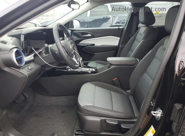 KL77LHEPXTC054528 2026 CHEVROLET TRAX Black Вид салону спереду