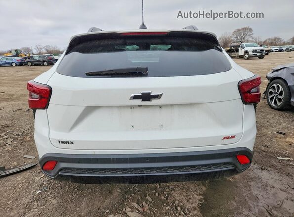 KL77LJE21RC181589 2024 CHEVROLET TRAX White უკანა ხედი
