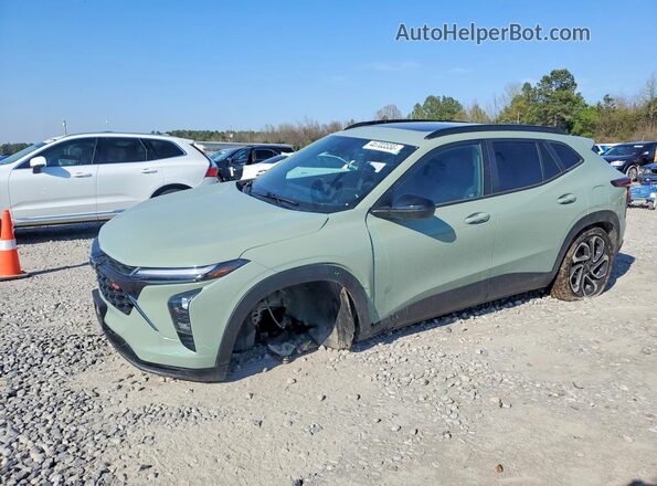 KL77LJE28RC113533 2024 CHEVROLET TRAX Green წინა მარცხენა ხედი სამი მეოთხედიდან