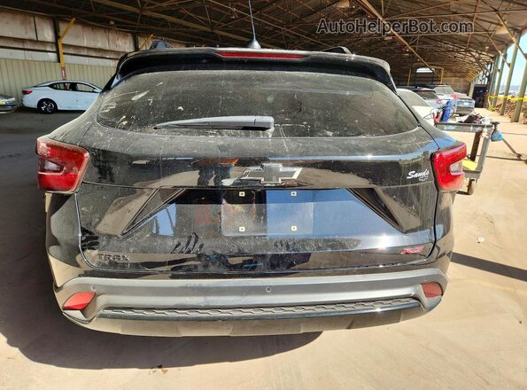 KL77LJEP3SC307095 2025 CHEVROLET TRAX Black Вид ззаду