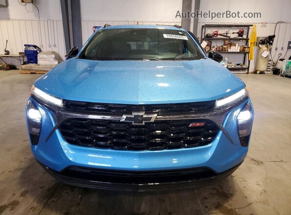 KL77LJEP3SC323720 2025 CHEVROLET TRAX Turquoise Вид спереду