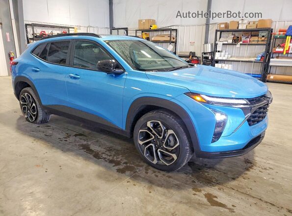 KL77LJEP3SC323720 2025 CHEVROLET TRAX Turquoise Передня права чверть
