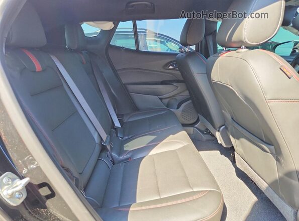 KL77LJEP4SC160981 2025 CHEVROLET TRAX Black Вид задніх сидінь