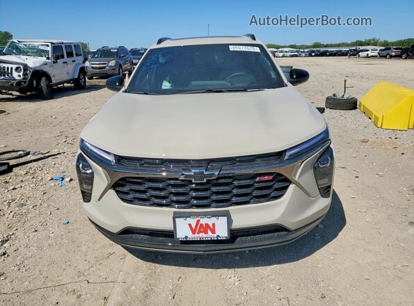 KL77LJEP5TC031889 2026 CHEVROLET TRAX Cream Вид спереду