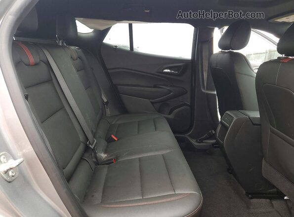 KL77LJEP9SC101358 2025 CHEVROLET TRAX Серый Вид задних сидений