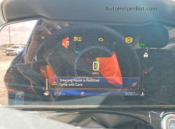 KL77LJEP9TC031104 2026 CHEVROLET TRAX Синий Вид щитка приборов