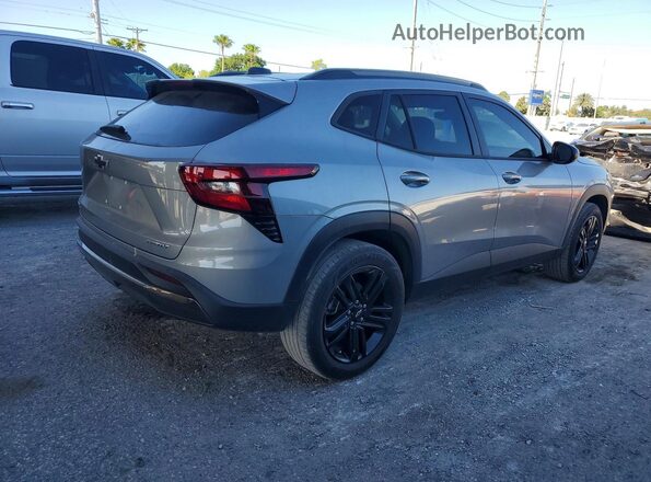 KL77LKE26RC130921 2024 CHEVROLET TRAX Gray Trasero derecho