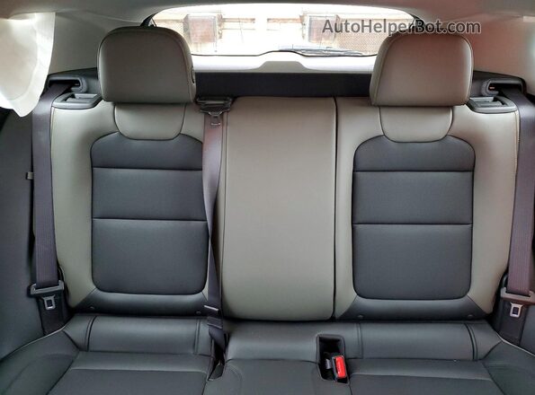 KL77LKEP1SC044708 2025 CHEVROLET TRAX Black Widok tylnych siedzeń