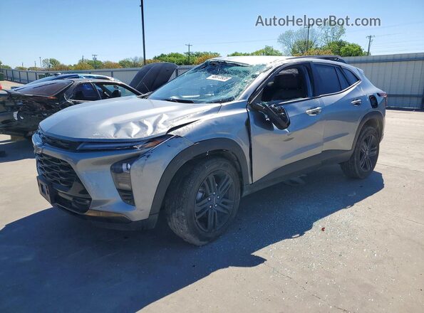 KL77LKEP5SC084788 2025 CHEVROLET TRAX Серый Передняя левая четверть