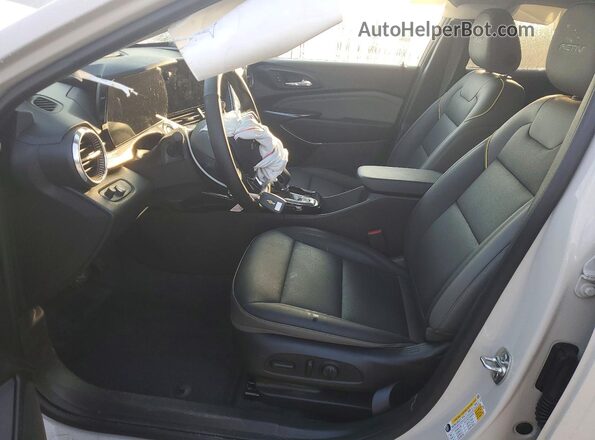 KL77LKEP6TC049937 2026 CHEVROLET TRAX Cream Vista interior delantera