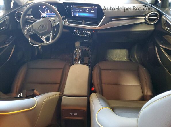 KL77LKEP7SC341854 2025 CHEVROLET TRAX White Vista del salpicadero