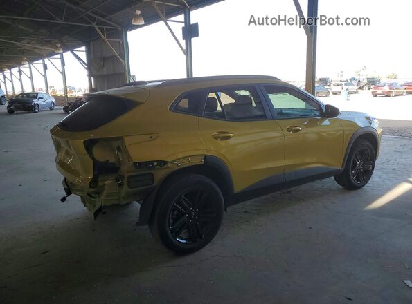 KL77LKEP8SC063434 2025 CHEVROLET TRAX Золотой Задняя правая четверть