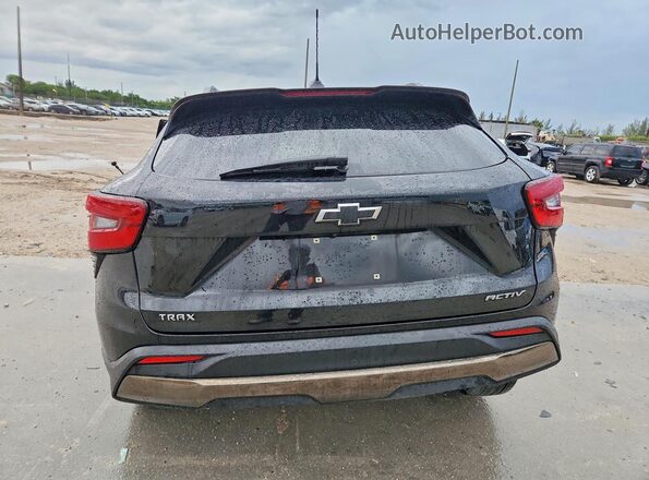 KL77LKEP9SC023377 2025 CHEVROLET TRAX Black Вид ззаду