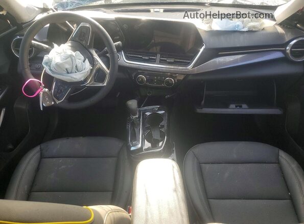 KL77LKEP9TC041721 2026 CHEVROLET TRAX Черный Вид панели приборов