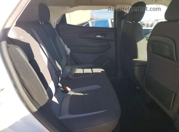 KL79MMS29RB034454 2024 CHEVROLET TRAILBLAZER White Widok wnętrza z tyłu