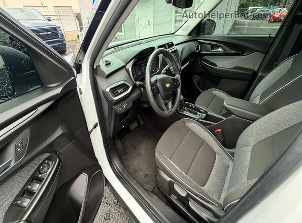 KL79MMS2XNB103825 2022 CHEVROLET TRAILBLAZER Белый Вид наклейки с VIN-кодом