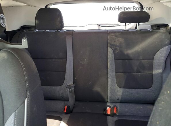 KL79MPS22PB037274 2023 CHEVROLET TRAILBLAZER Серебряный Вид задних сидений