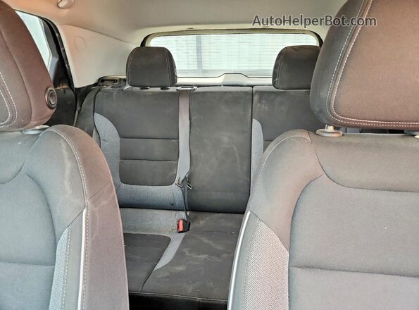 KL79MPS24PB103095 2023 CHEVROLET TRAILBLAZER Серебряный Вид задних сидений