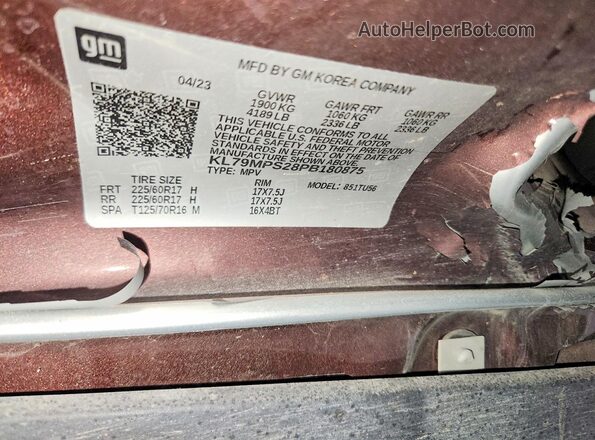 KL79MPS28PB180875 2023 CHEVROLET TRAILBLAZER Maroon Widok wnętrza 360 stopni