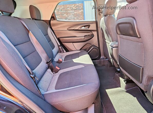 KL79MPS28RB032132 2024 CHEVROLET TRAILBLAZER Black Rear interior view