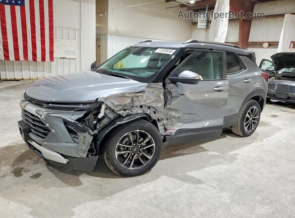 KL79MPSL5RB152253 2024 CHEVROLET TRAILBLAZER Серебряный Передняя левая четверть