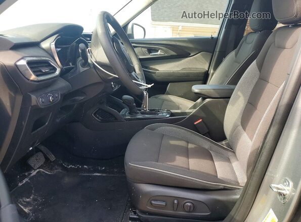 KL79MPSL8PB042889 2023 CHEVROLET TRAILBLAZER Серебряный Вид салона спереди