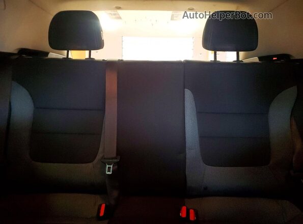 KL79MPSLXMB124621 2021 CHEVROLET TRAILBLAZER Красный Вид задних сидений
