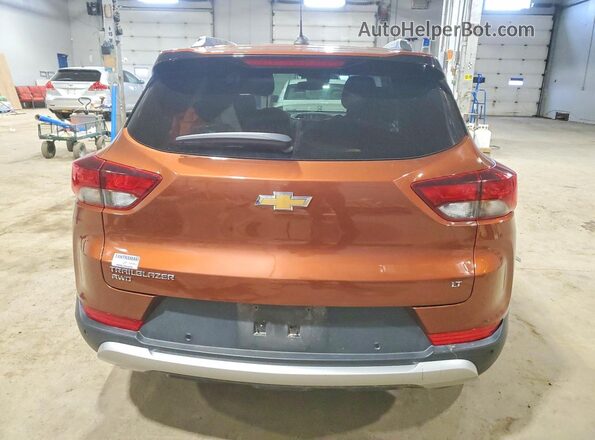 KL79MRSL3MB090873 2021 CHEVROLET TRAILBLAZER Orange Widok z tyłu