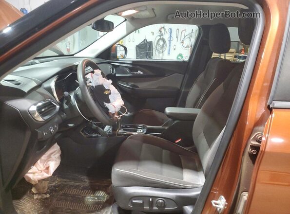 KL79MRSL3MB090873 2021 CHEVROLET TRAILBLAZER Orange Widok wnętrza z przodu