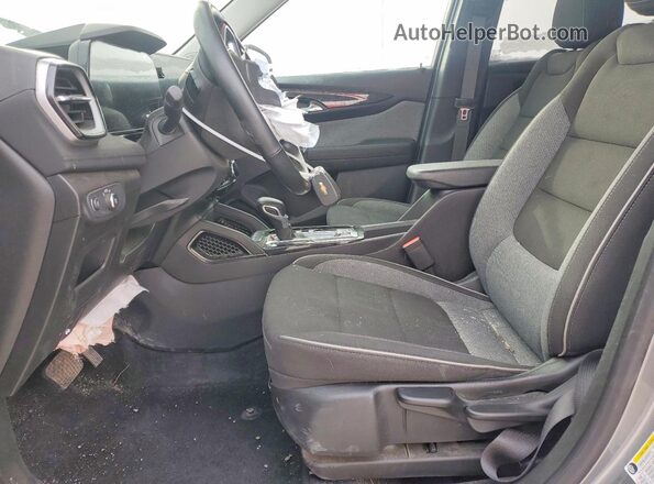KL79MRSL7RB217700 2024 CHEVROLET TRAILBLAZER Серебряный Вид салона спереди