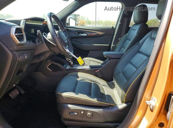 KL79MSSL8RB055504 2024 CHEVROLET TRAILBLAZER Оранжевый Вид салона спереди