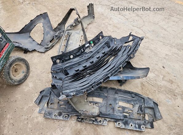 KL79MTSL1NB118166 2022 CHEVROLET TRAILBLAZER Black Engine compartment view