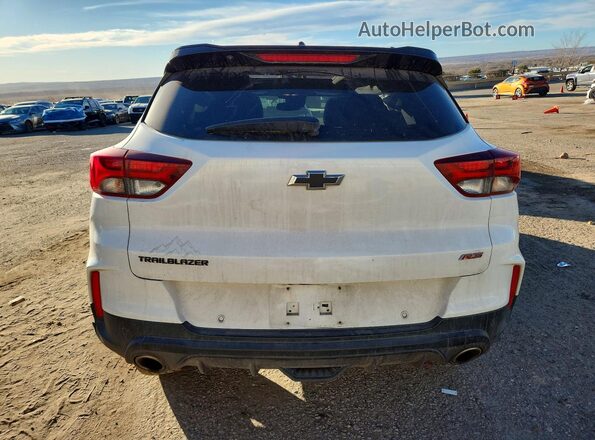 KL79MTSL6MB003867 2021 CHEVROLET TRAILBLAZER White Widok z tyłu