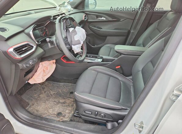 KL79MTSL6PB211400 2023 CHEVROLET TRAILBLAZER White Front interior view