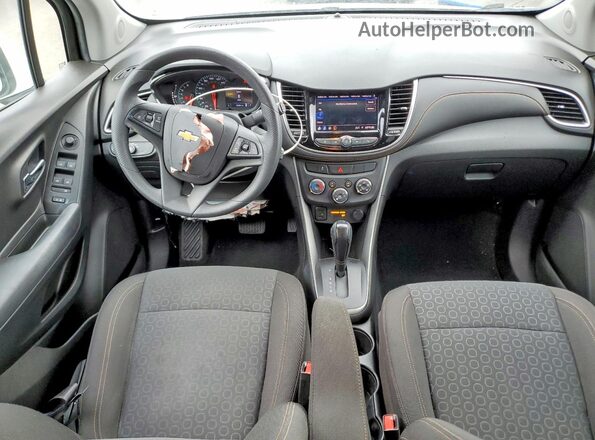 KL7CJKSB0LB314273 2020 CHEVROLET TRAX Белый Вид панели приборов