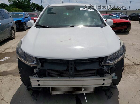 KL7CJKSB6JB720667 2018 CHEVROLET TRAX Белый Вид спереди