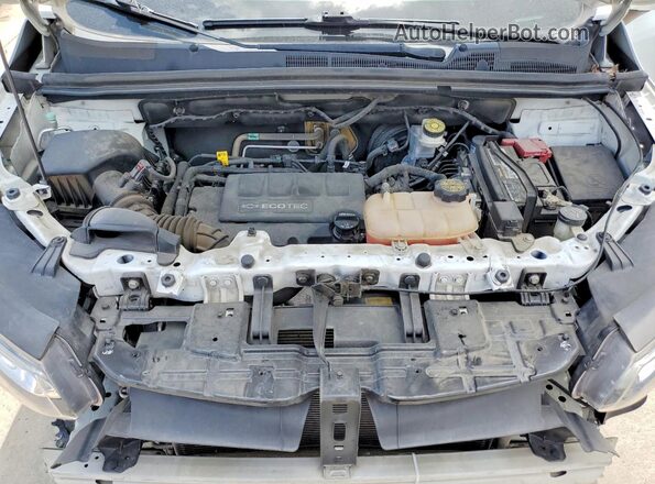 KL7CJKSB6JB720667 2018 CHEVROLET TRAX Белый Вид подкапотного пространства
