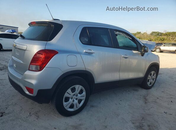 KL7CJKSBXHB131325 2017 CHEVROLET TRAX Серебряный Задняя правая четверть