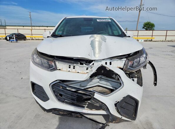 KL7CJKSBXHB174854 2017 CHEVROLET TRAX Белый Вид спереди