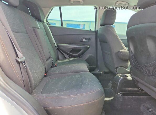 KL7CJKSBXHB174854 2017 CHEVROLET TRAX Белый Вид задней части салона
