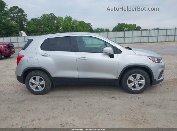 KL7CJKSBXLB037065 2020 CHEVROLET TRAX Silver Vista interior trasera
