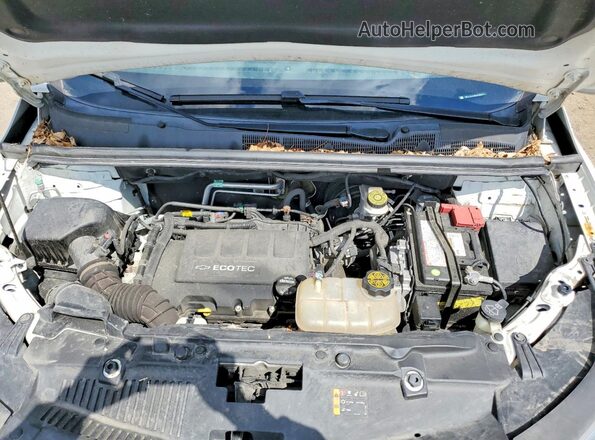 KL7CJLSB1JB580677 2018 CHEVROLET TRAX Белый Вид подкапотного пространства