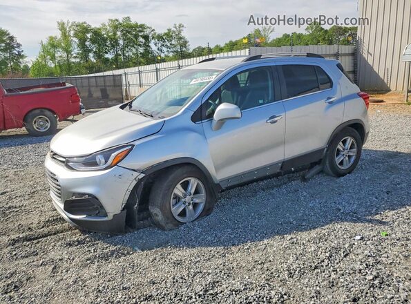 KL7CJLSB2JB683347 2018 CHEVROLET TRAX Silver Przód lewy