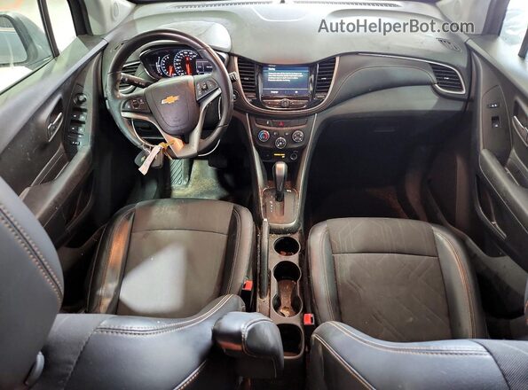 KL7CJLSB3KB820152 2019 CHEVROLET TRAX Gray Dashboard view
