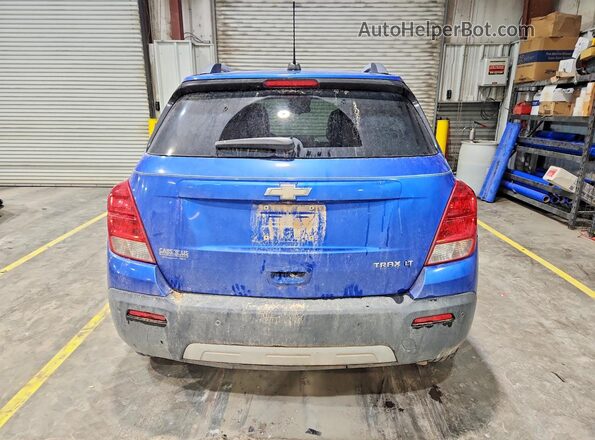KL7CJLSB4GB758378 2016 CHEVROLET TRAX Синий Вид сзади