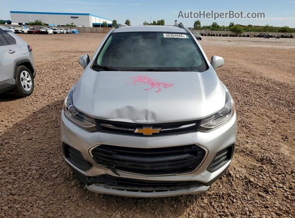 KL7CJLSB6KB960793 2019 CHEVROLET TRAX Серебряный Вид спереди